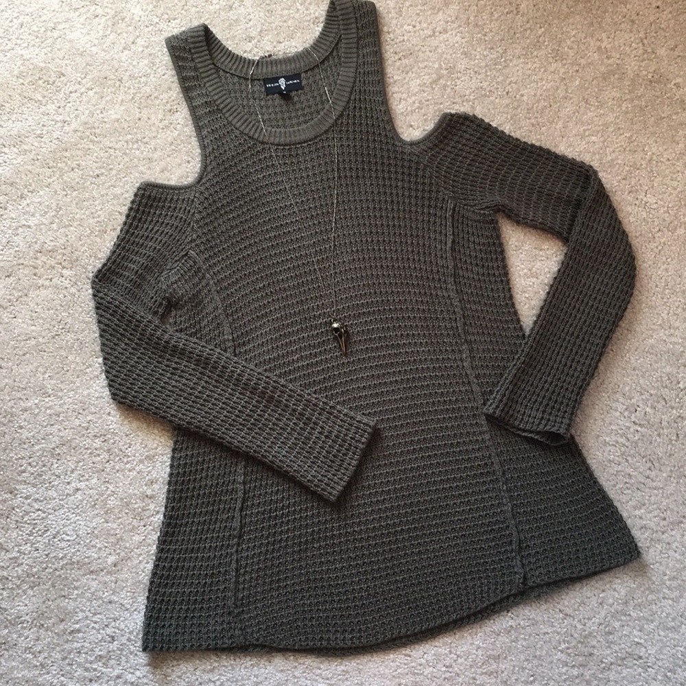 Dream Catcher Olive Green Cut Sleeved Sweater